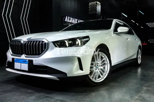 بي ام دبليو 520 2026 أبيض مستعملة للبيع - 1