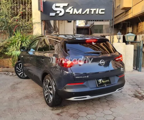 Opel Grandland 2019 Gray Used for Sale - 4