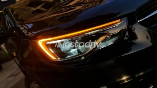Opel Grandland 2019 Gray Used for Sale - 8