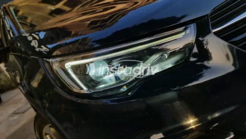 Opel Grandland 2019 Gray Used for Sale - 9