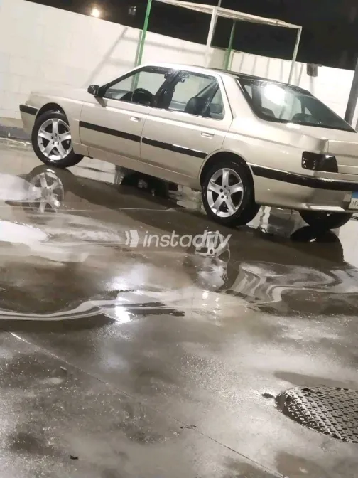 بيجو 605 1996 أبيض مستعملة للبيع - 1