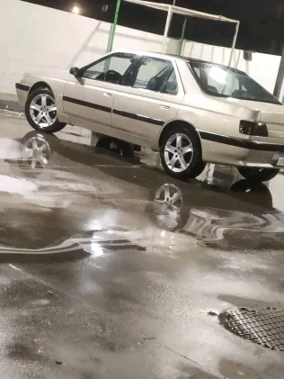 بيجو 605 1996 أبيض مستعملة للبيع