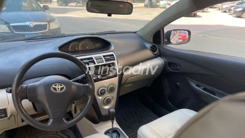 Toyota Yaris 2006 White Used for Sale - 2