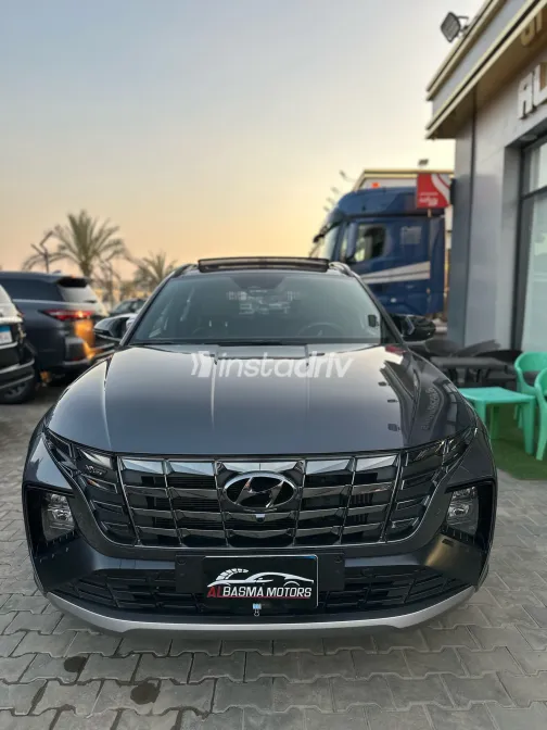 Hyundai Tucson 2023 White Used for Sale - 7