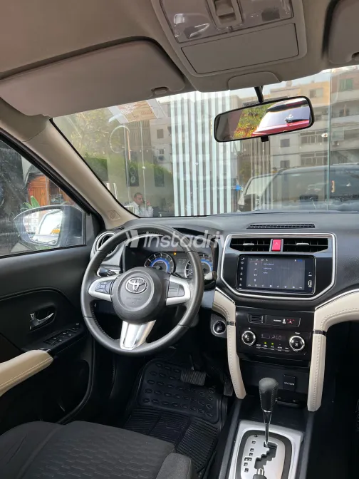 Toyota Rush 2022 White Used for Sale - 8