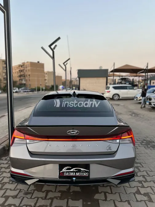 هيونداي إلنترا سى ان 7 2021 أبيض مستعملة للبيع - 3