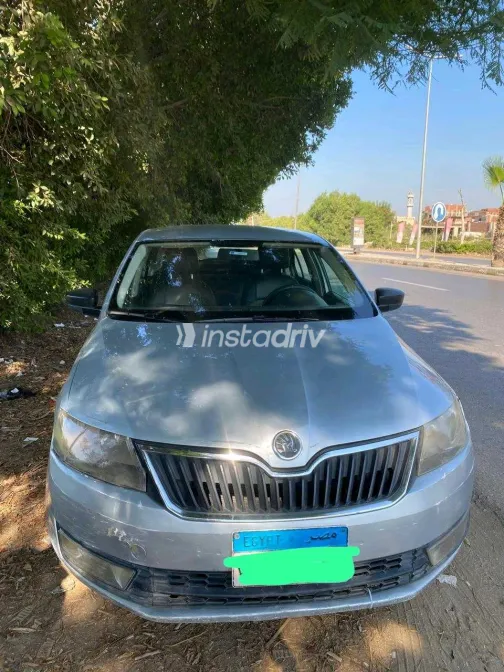 Skoda Rapid 2015 White Used for Sale - 6