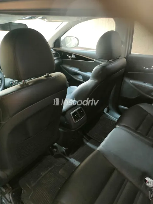 Kia Sorento 2020 White Used for Sale - 5