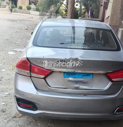 سوزوكى سياز 2022 أبيض مستعملة للبيع - 2