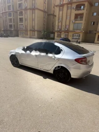 بروتون جين 2 2010 فضي مستعملة للبيع