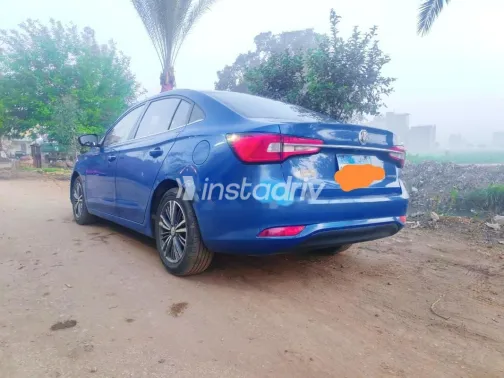 ام جى 5 2021 أزرق غامق مستعملة للبيع - 2
