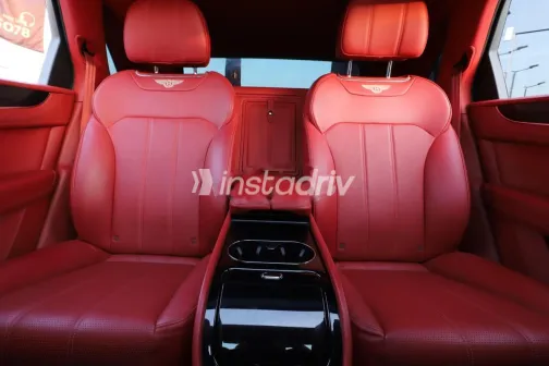 Bentley Bentayga 2021 White Used for Sale - 9