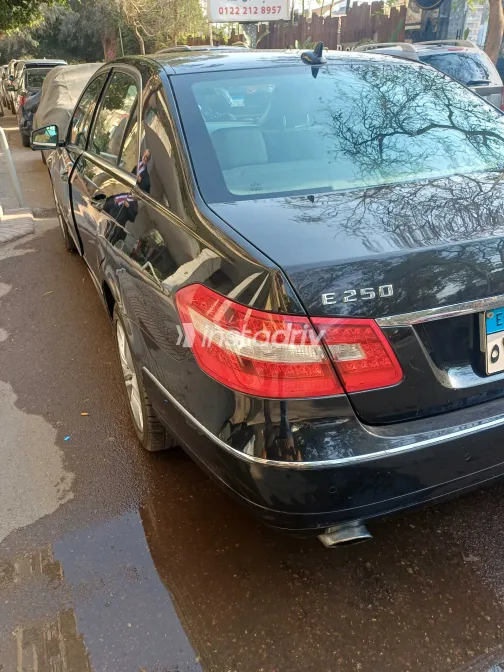 Mercedes E 250 2011 White Used for Sale - 9