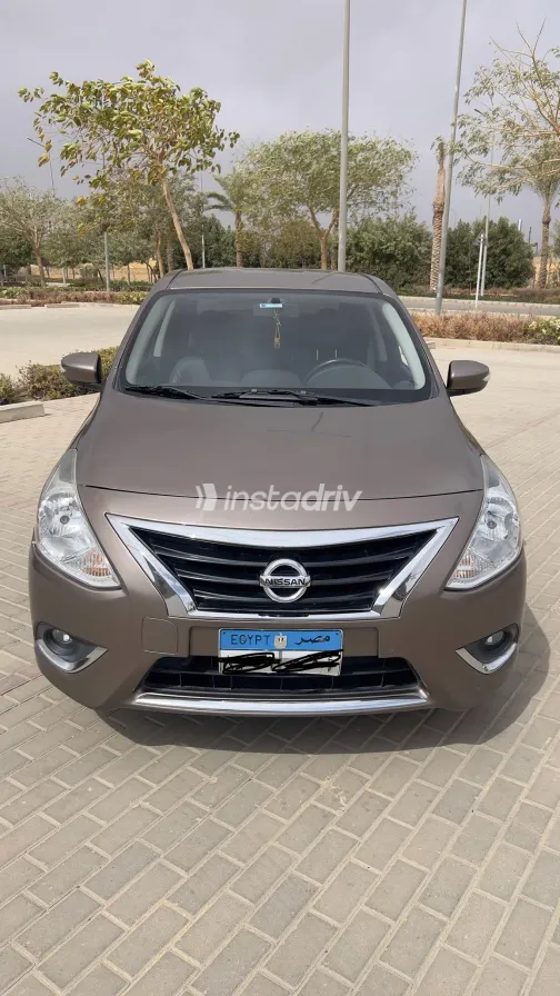 نيسان صنى 2021 أبيض مستعملة للبيع - 2