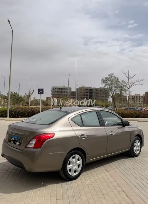 نيسان صنى 2021 أبيض مستعملة للبيع - 8