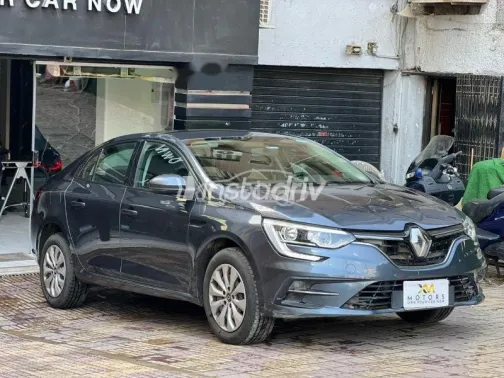 Renault Megane 2022 Gray Used for Sale - 3