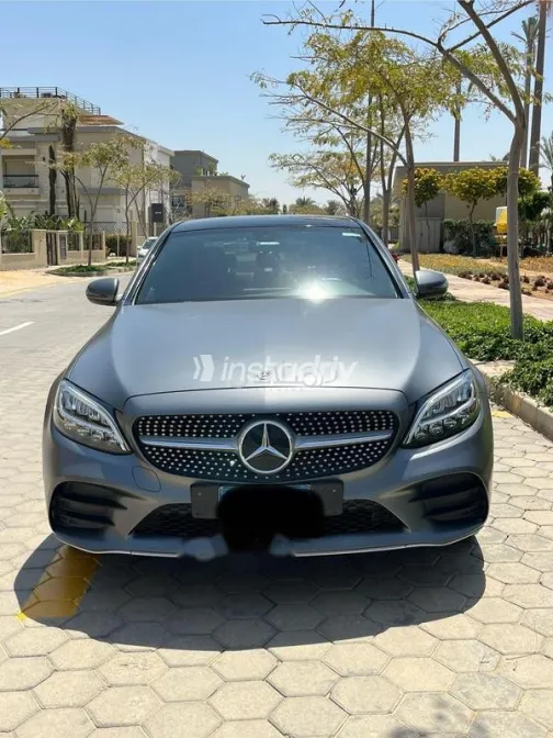 Mercedes C 180 2019 Gray Used for Sale - 1