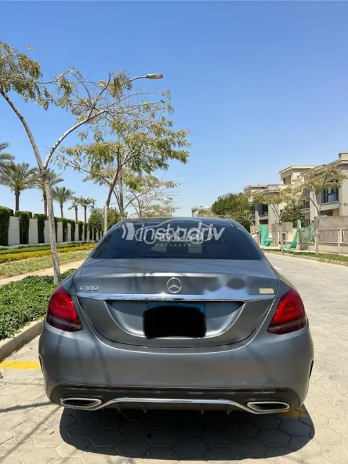 Mercedes C 180 2019 Gray Used for Sale - 3