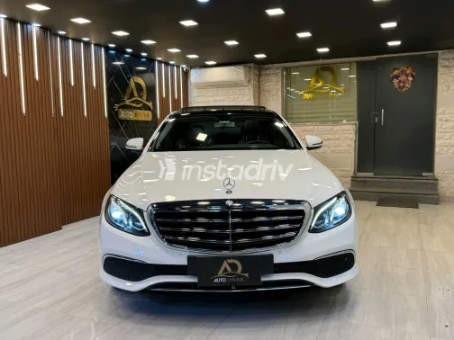 Mercedes E 180 2018 White Used for Sale - 5