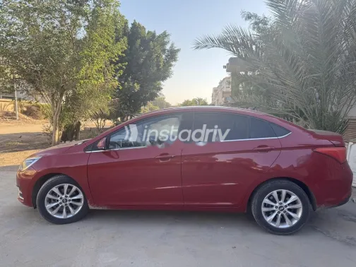 Chery Arrizo 5 2023 Red Used for Sale - 3