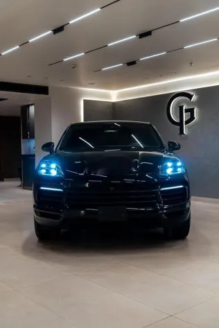 بورش كايين اس 2020 أسود مستعملة للبيع