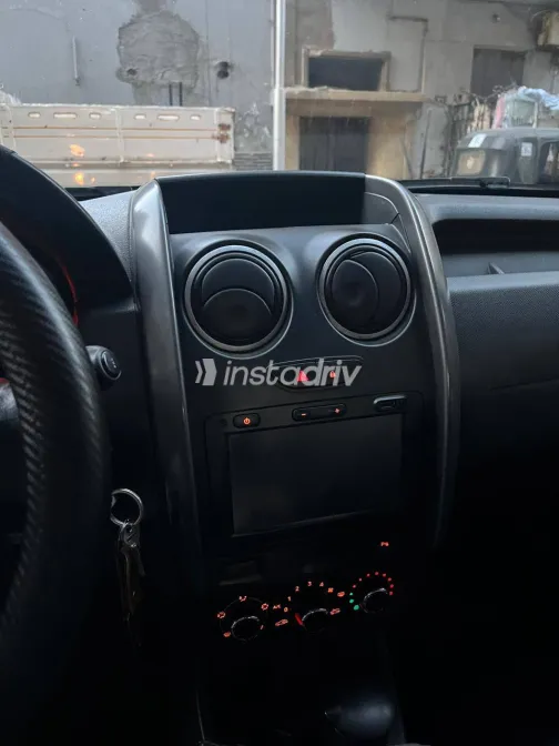 Renault Duster 2018 White Used for Sale - 7
