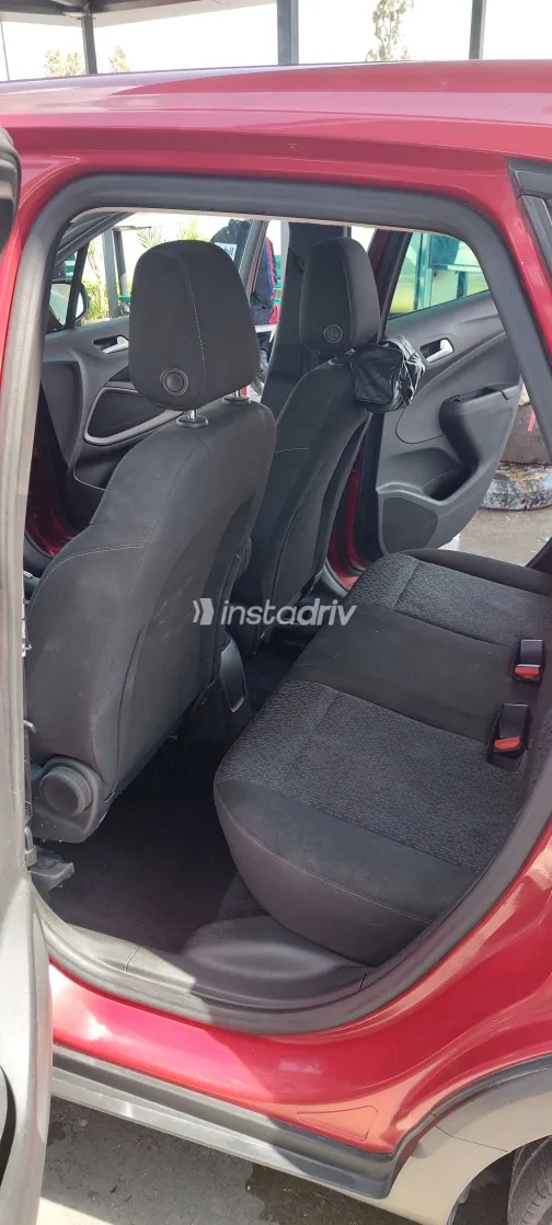 Opel Crossland 2020 White Used for Sale - 2