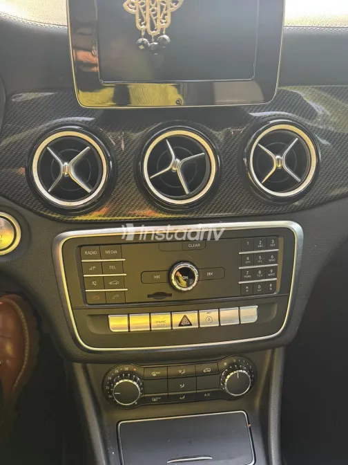 Mercedes GLA 200 2020 White Used for Sale - 2