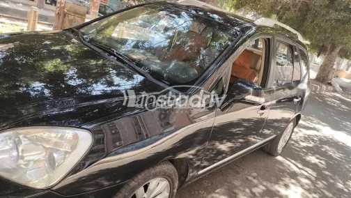 Kia Carens 2011 Black Used for Sale - 1