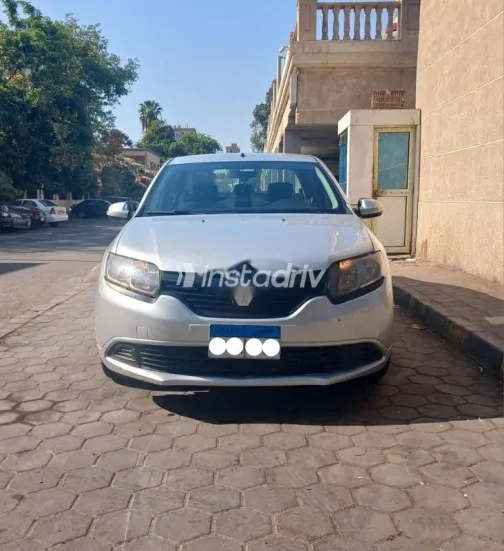 Renault Logan 2017 Silver Used for Sale - 1