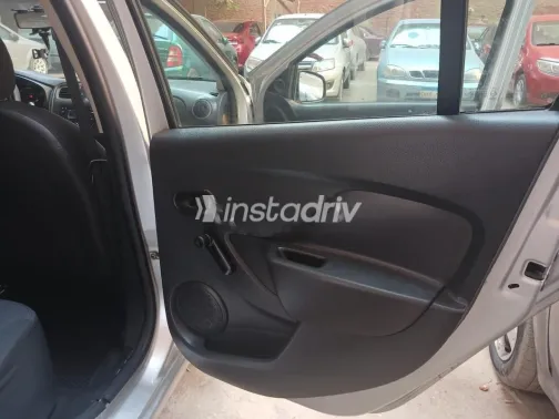 Renault Logan 2017 Silver Used for Sale - 9