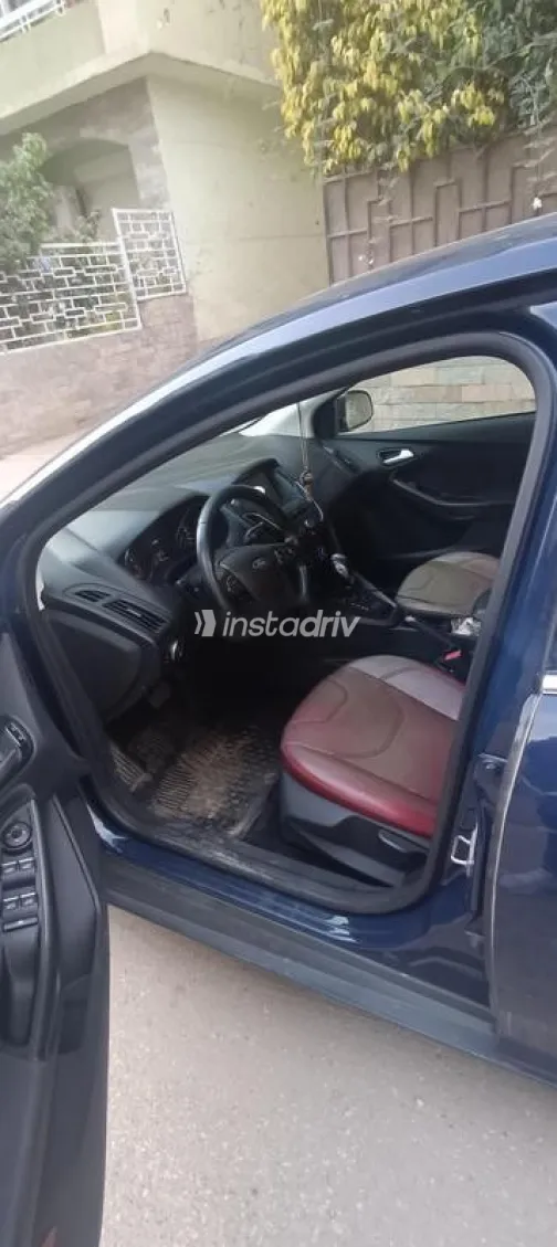 Ford Focus 2017 White Used for Sale - 2