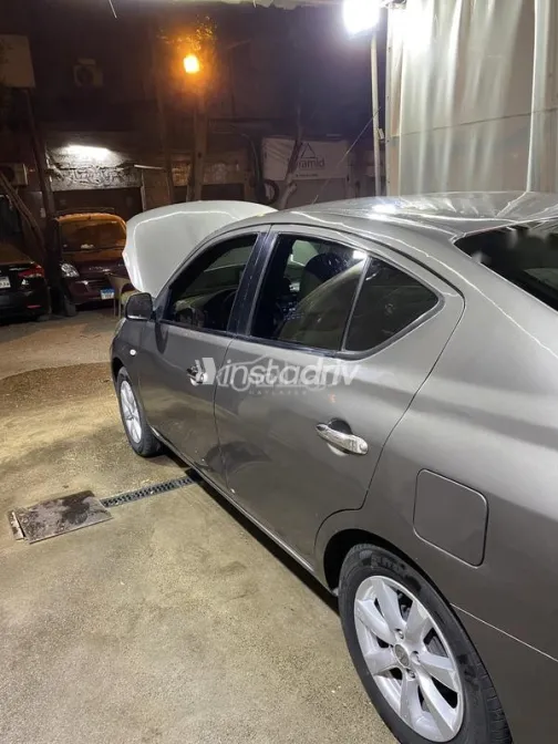 Nissan Sunny 2013 Bronze Used for Sale - 5