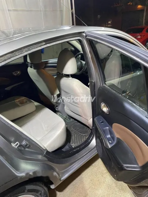 Nissan Sunny 2013 Bronze Used for Sale - 10