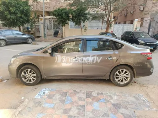 Nissan Sentra 2018 White Used for Sale - 3