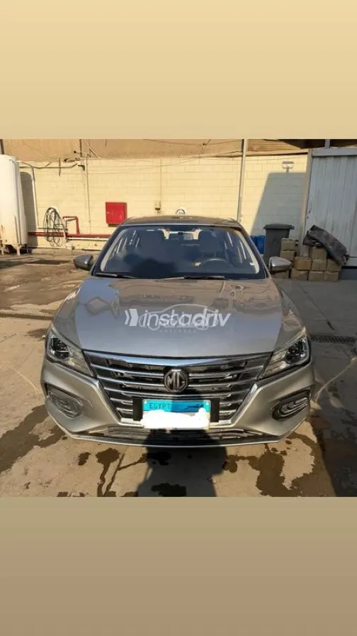 ام جى 5 2025 أبيض مستعملة للبيع - 2