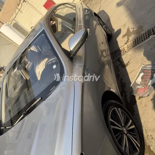 ام جى 5 2025 أبيض مستعملة للبيع - 4