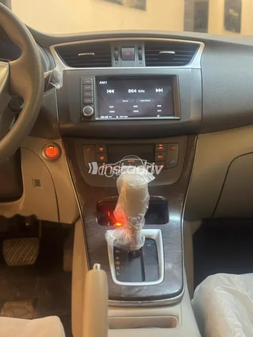 Nissan Sentra 2023 Brown Used for Sale - 9