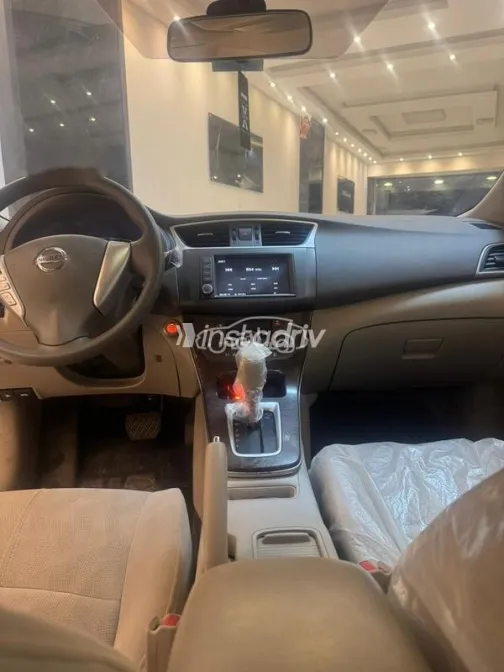 Nissan Sentra 2023 Brown Used for Sale - 10