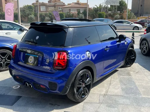 Mini Cooper 2021 White Used for Sale - 3