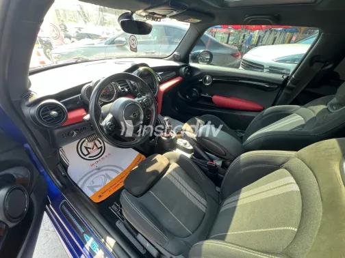 Mini Cooper 2021 White Used for Sale - 8