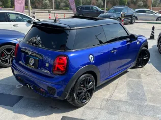 Mini Cooper 2021 White Used for Sale
