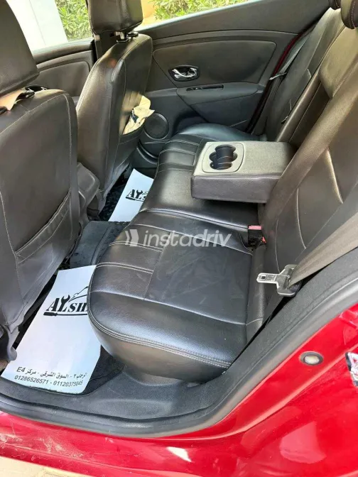 Renault Fluence 2016 White Used for Sale - 3