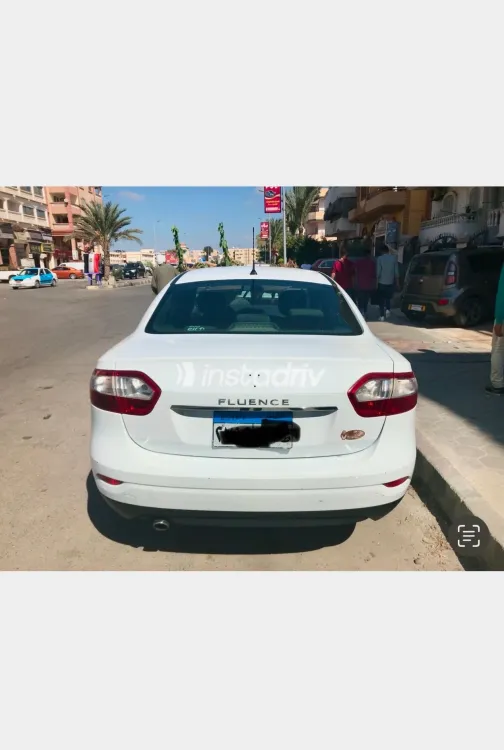 Renault Fluence 2012 White Used for Sale - 6