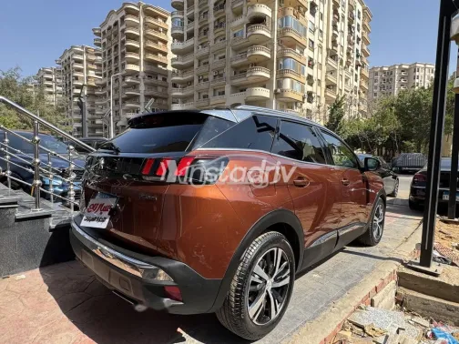 بيجو 3008 2020 بني مستعملة للبيع - 5