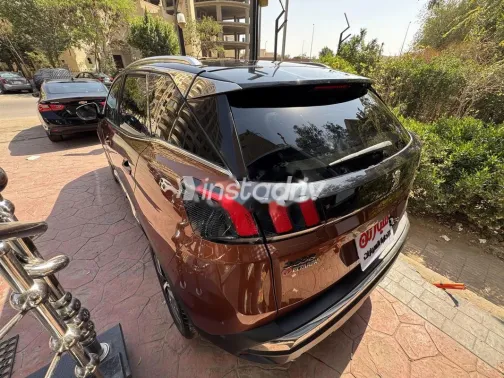 بيجو 3008 2020 بني مستعملة للبيع - 6
