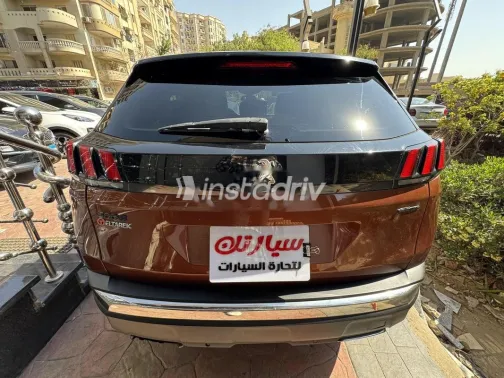 بيجو 3008 2020 بني مستعملة للبيع - 7