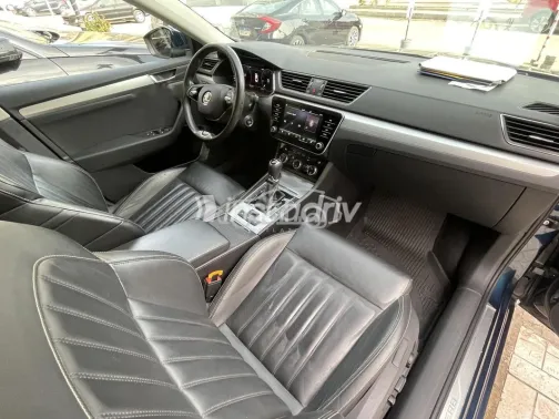 سكودا سوبيرب 2022 أزرق غامق مستعملة للبيع - 8