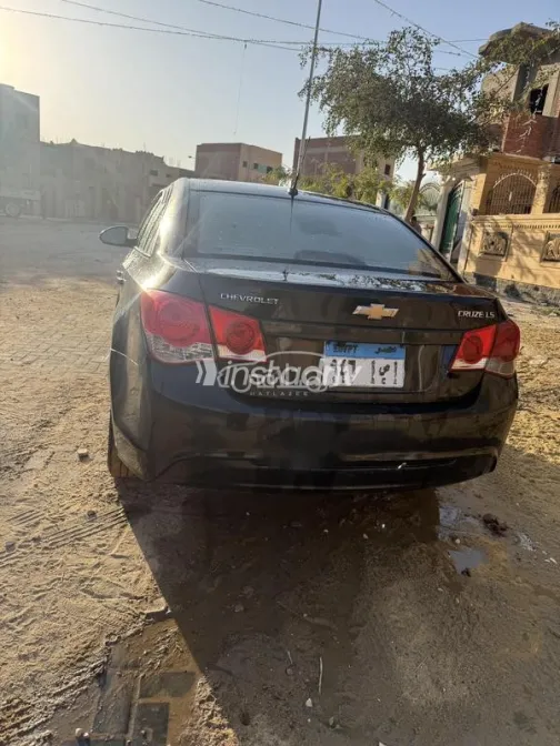 Chevrolet Cruze 2015 Black Used for Sale - 10