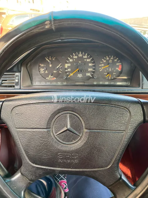 مرسيدس E 200 1990 أبيض مستعملة للبيع - 5
